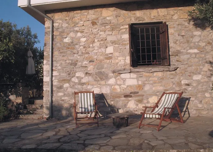 Semesterbostad Traditional Stonehouse *