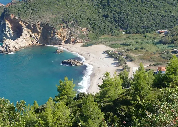 בית נופש Traditional Stonehouse